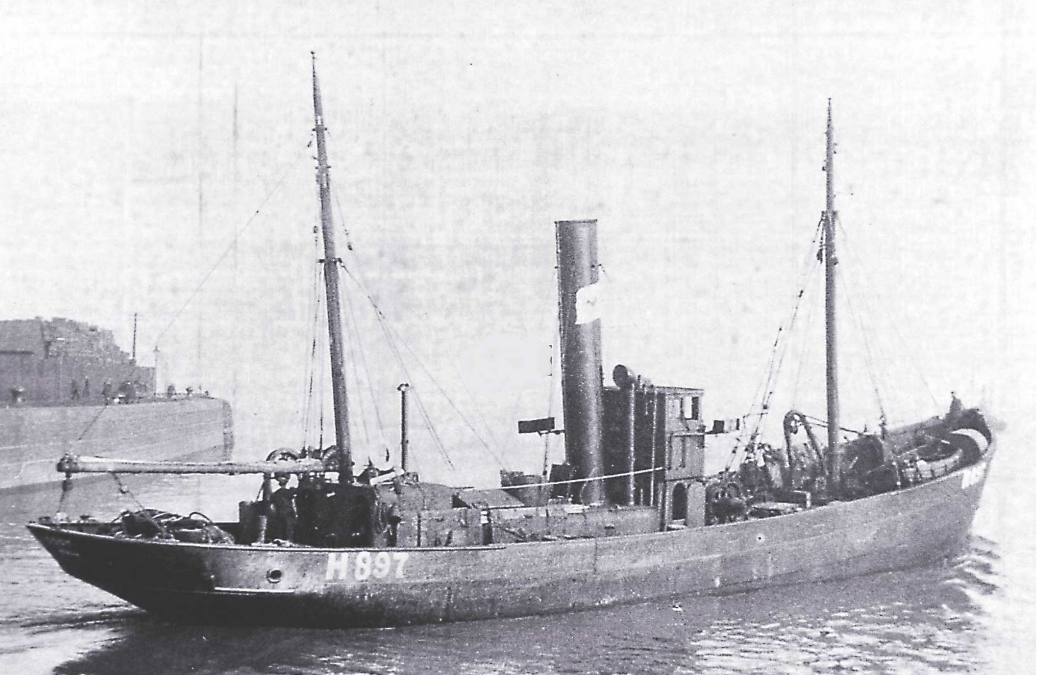 Manihine as Coot Stern View